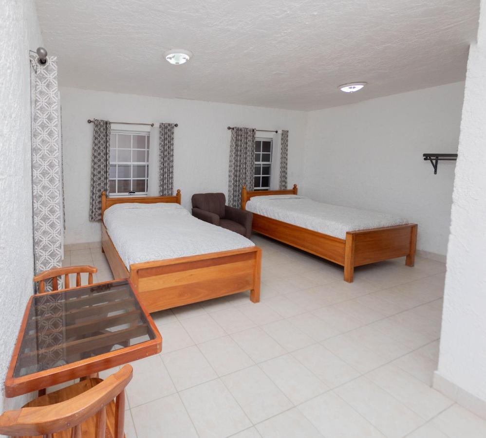 קורוזאל Las Palmas Hotel מראה חיצוני תמונה