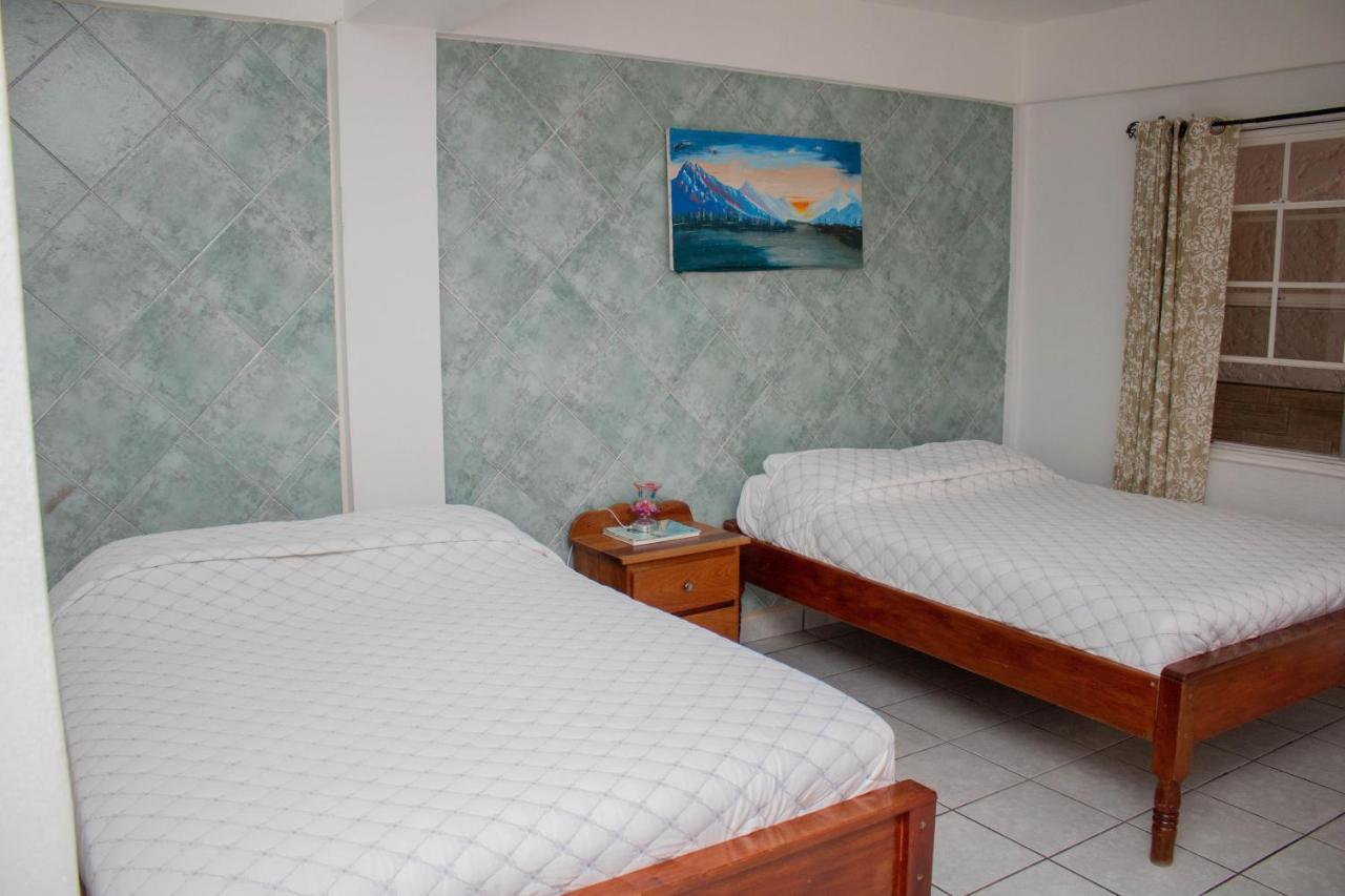 קורוזאל Las Palmas Hotel מראה חיצוני תמונה