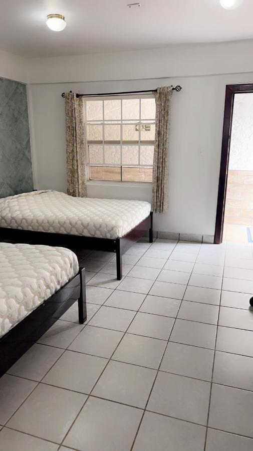 קורוזאל Las Palmas Hotel מראה חיצוני תמונה
